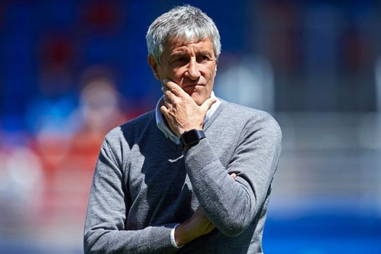 "Barselona" baş məşqçi ilə rəsmən yollarını ayırdı