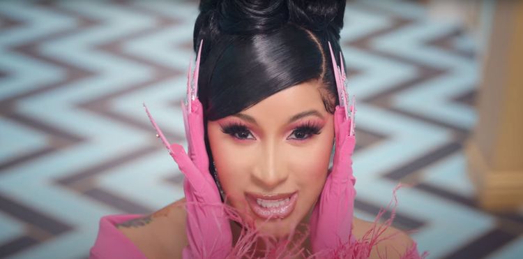 Klip çəkilişindən əvvəl koronavirus testinə 100 min dollar xərclədi - VİDEO