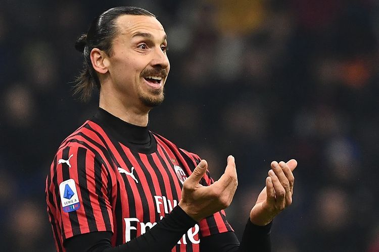 Zlatan İbrahimoviç "Milan"la yeni müqavilə bağlayacaq