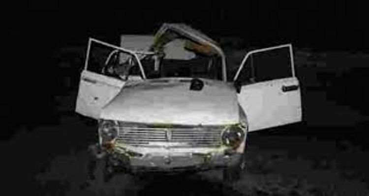 Maşını dərəyə aşırdı: sürücü...