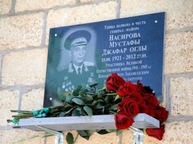 Dərbənddə azərbaycanlı generalın xatirə lövhəsi açıldı
