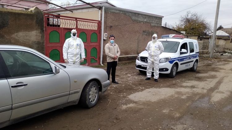 Daha bir koronavirus xəstəsi evi tərk etdi