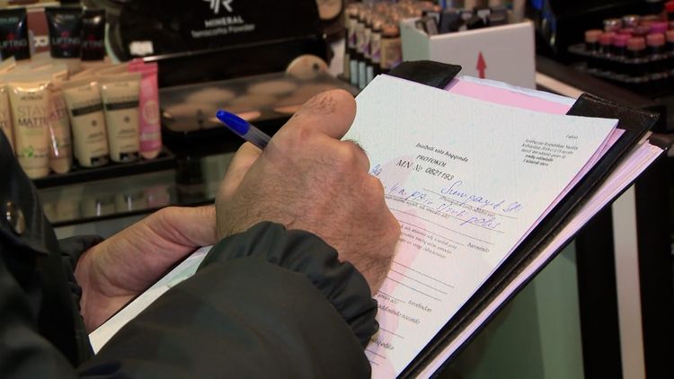 Maska taxmayan sürücü və sərnişinlər cərimələndi - FOTOLENT