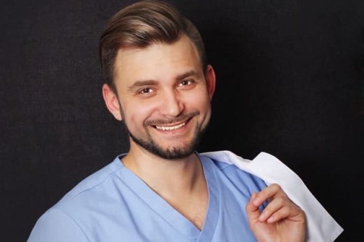 plastik cərrah Dmitri Skvartsov