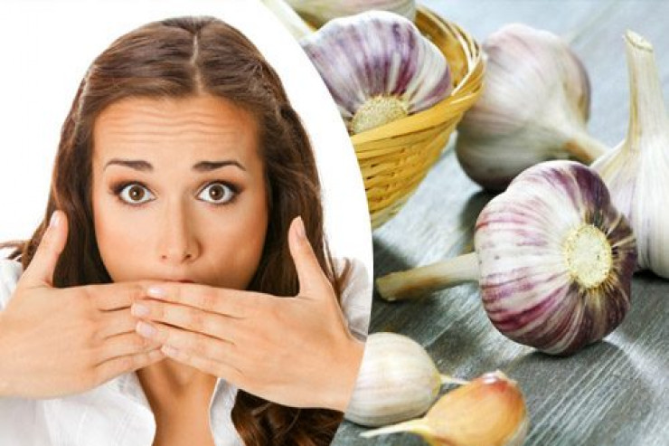Sarımsaq qoxusunun qarşısını almaq üçün bunları edin