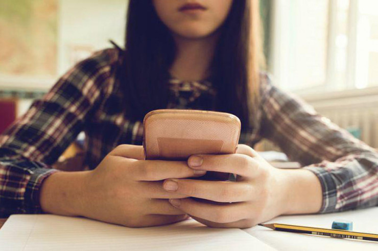 Azərbaycanda üz tanıyan nömrələr satışa çıxarılır