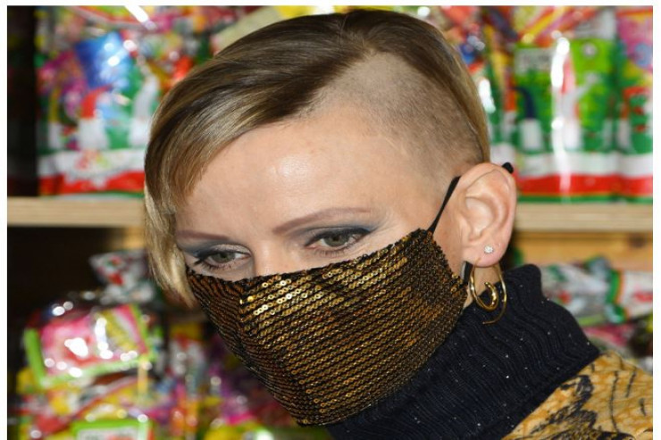 Qızıl maskalı, başıqırxıq Şahzadə kral protokolunu pozdu - FOTO 