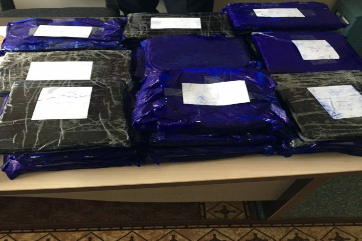 Narkotiklərin gömrükdən keçirilməsinin qarşısı alındı