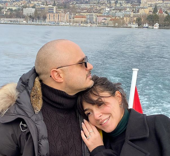 Xalq artisti xanımı və övladları ilə - FOTOLAR