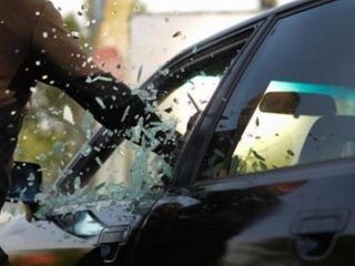 Oğurluq etdi, cibində narkotik də tapıldı