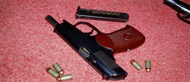 Keçmiş məhkumdan tapança götürüldü