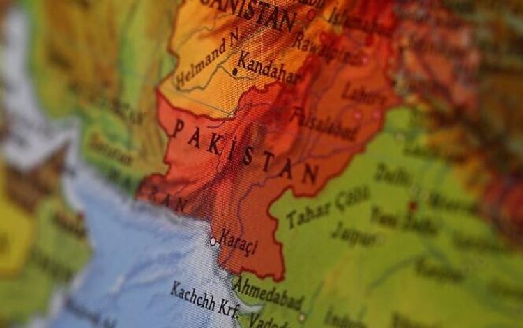 Pakistanda avtobusla qatar toqquşub – 18 ÖLÜ