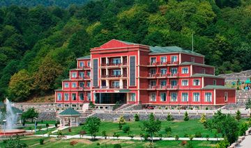 Məşhur Azərbaycan oteli müvəqqəti olaraq təmirə bağlanır