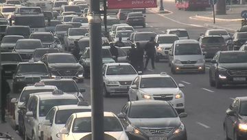 Bakıda qəza sıxlığa səbəb oldu  - FOTO