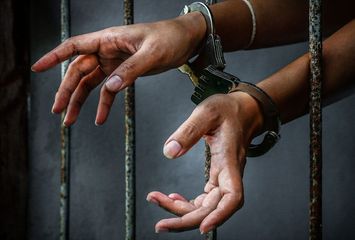 Evlərdən oğurluq edən keçmiş məhkumlar saxlanıldı