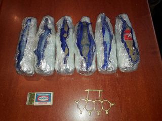  Narkotik keçirməyə cəhd etdi, cibindən beşbarmaq çıxdı