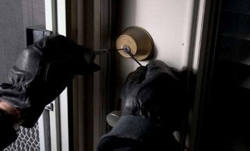 Bakıda evdən külli miqdarda oğurluq edildi 