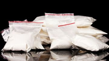 Keçmiş məhkumlardan külli miqdarda narkotik götürüldü