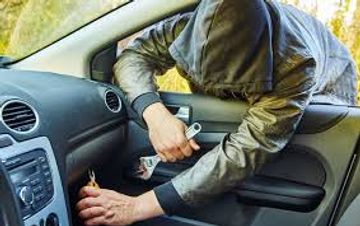 Maşın qaçıran keçmiş məhkum tutuldu