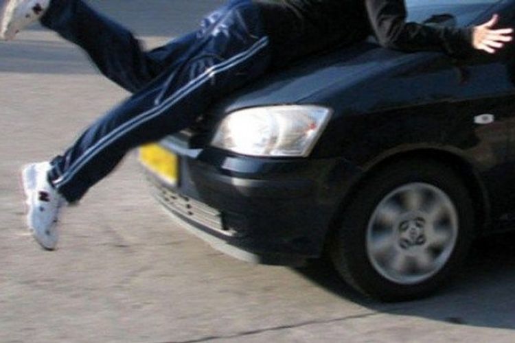 Məktəbli qızları vuran sürücü tutuldu