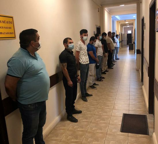 Bakıda "avtoritet"ə yas təşkil edildi - SAXLANILANLAR VAR  - FOTO