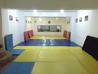 İdman zalında yığışıb məşq edirdilər - VİDEO