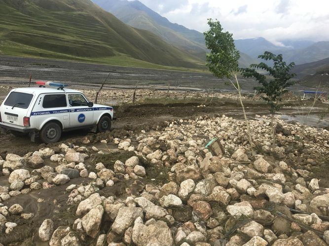 Quba-Xınalıq yolunda problem yarandı - FOTO