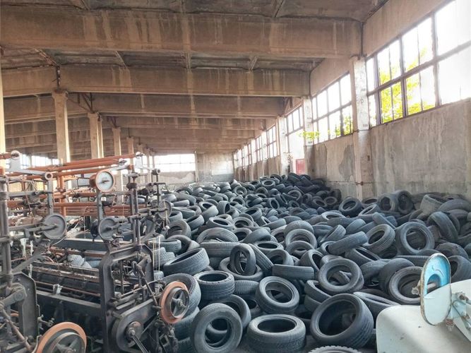 İrəvanda təlaş: Kütləvi şəkildə maşın şinləri yığırlar - FOTO