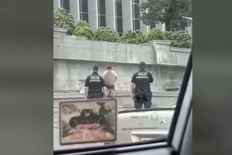 Milli Məclisin binası qarşısında intihara cəhdin qarşısı alındı - RƏSMİ