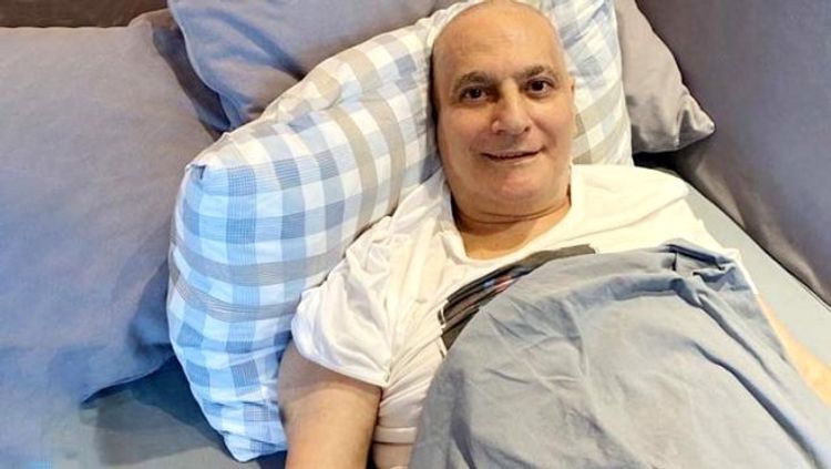 Məşhur şoumen yenidən xəstəxanaya yerləşdirildi