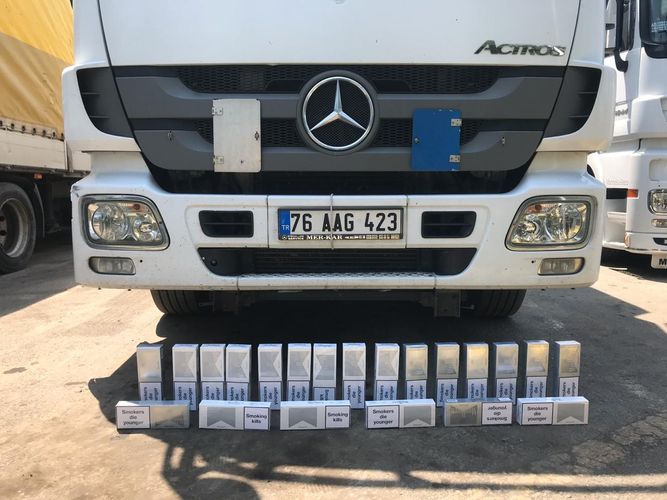 Külli miqdarda siqaret gətirilmək istəyi alınmadı - FOTO