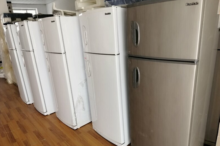 Kafenin soyuducuları oğurlandı