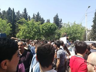 Buraxılış imtahanları başlayır - Abituriyentlə imtahana neçə nəfər gedə bilər? 