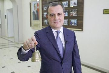 Azərbaycanda ilk: Nazir SON ZƏNG çaldı  - VİDEO