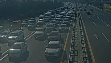 Aeroport yolunda qəza, sıxlıq var