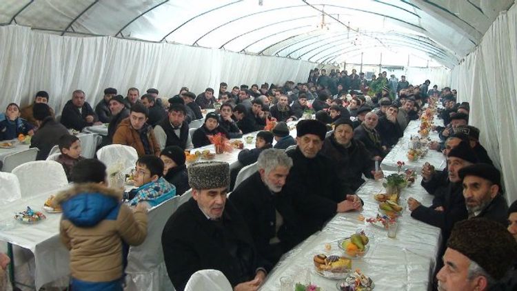 Gizli yas mərasiminə görə CƏZALAR AÇIQLANDI