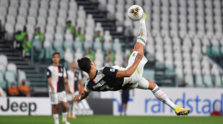 “Yuventus” darmadağınla qalib gəldi