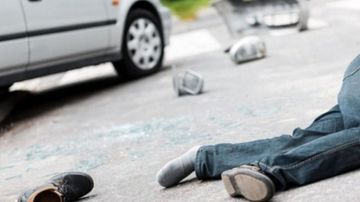 Maşınla vurulan piyada xəstəxanada...