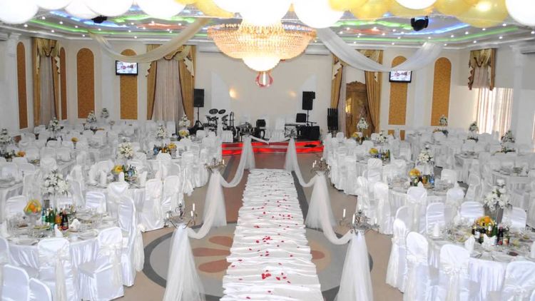 Restorandan külli miqdarda oğurluq edildi