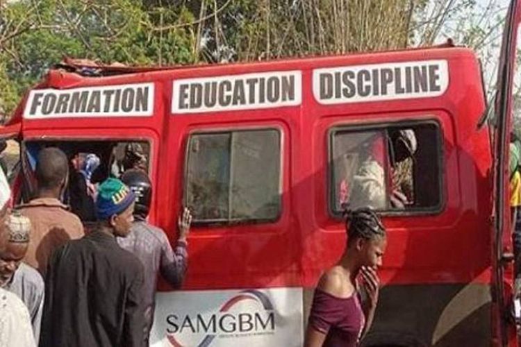 Bu ölkədə futbolçular qəzaya düşdü: 9 nəfər ödlü 