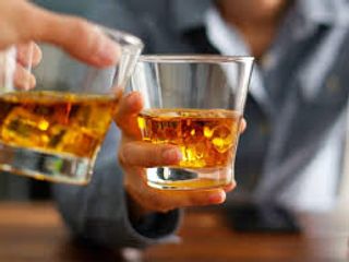  İranda koronavirusdan qorunmaq istəyənləri saxta içki öldürür 