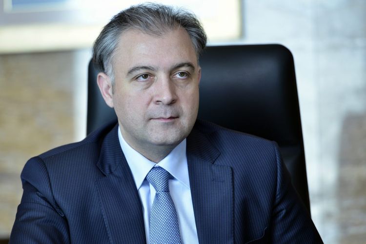 Birinci vitse-prezidentin köməkçisi əhalinin dollar təlaşından DANIŞDI - VİDEO