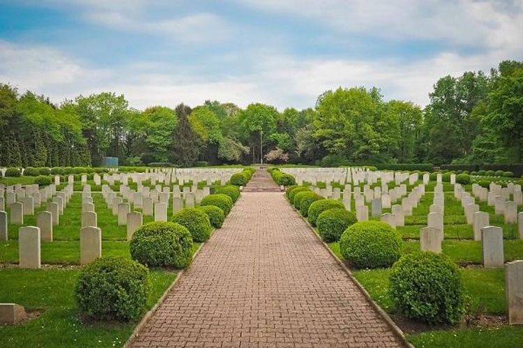 Bu ölkədə koronavirusdan ölənləri basdırmağa yer qalmadı - YANDIRIRLAR