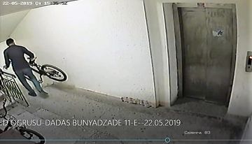 Bakıda kameraya düşən velosiped oğrusu tapılmır - VİDEO
