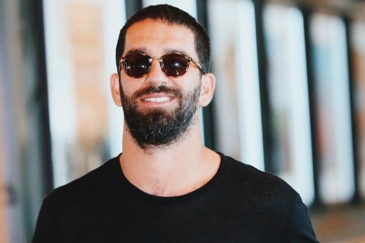 Arda Turan: "Messi və Suaresə ən çox köməyi mən edirdim"