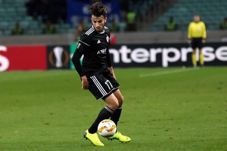 "Qarabağ"ın futbolçusu bu məşhur kluba keçə bilər
