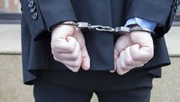 Vətəndaşların pensiyasını mənimsəyən keçmiş məmur tutuldu 