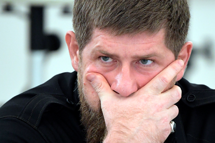 Kadırov Moskvaya aparıldı – Koronavirus şübhəsiylə