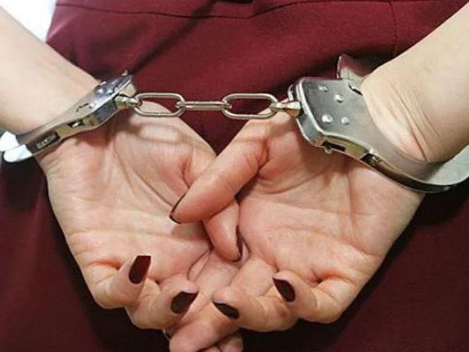 Qadın qonaq getdiyi evi yardı - 11 min manatlıq oğurluq