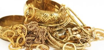 İki evdən 5000 manatlıq qızıl oğurlandı